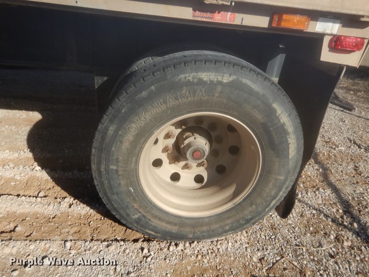 image for item DJ2171 2004 Transcraft Eagle II flatbed trailer