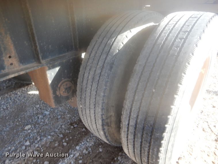 image for item DJ2171 2004 Transcraft Eagle II flatbed trailer