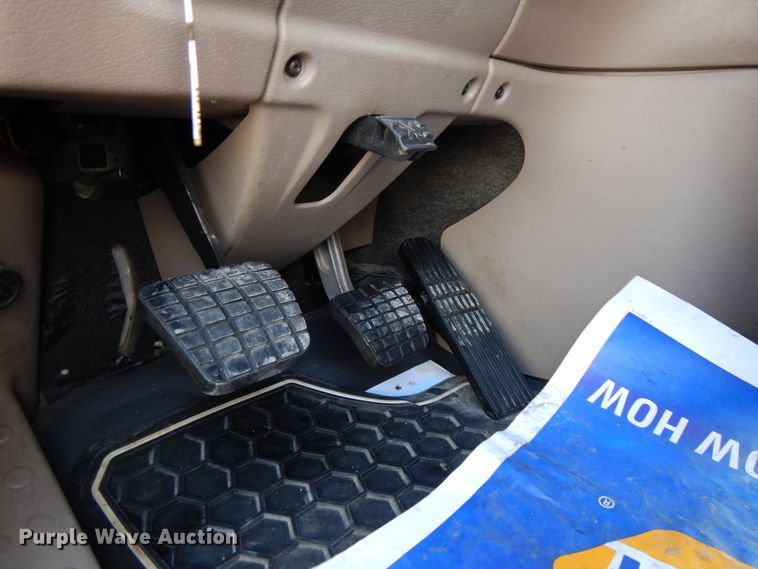 image for item DJ5801 2013 Freightliner Cascadia 125  semi truck