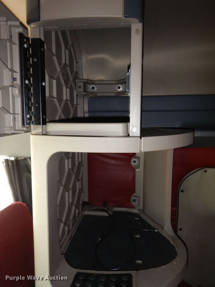 image for item DJ5801 2013 Freightliner Cascadia 125  semi truck