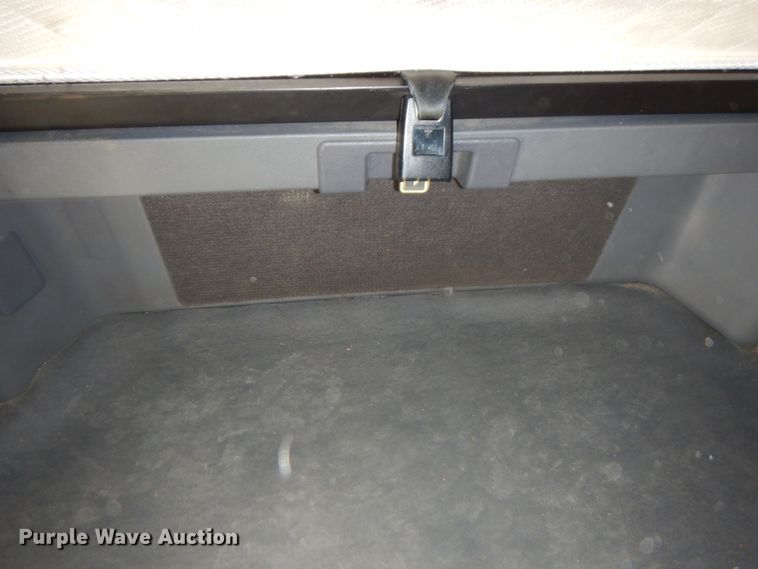 image for item DJ5801 2013 Freightliner Cascadia 125  semi truck