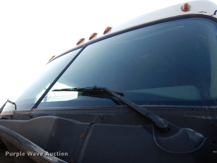 image for item DJ5801 2013 Freightliner Cascadia 125  semi truck