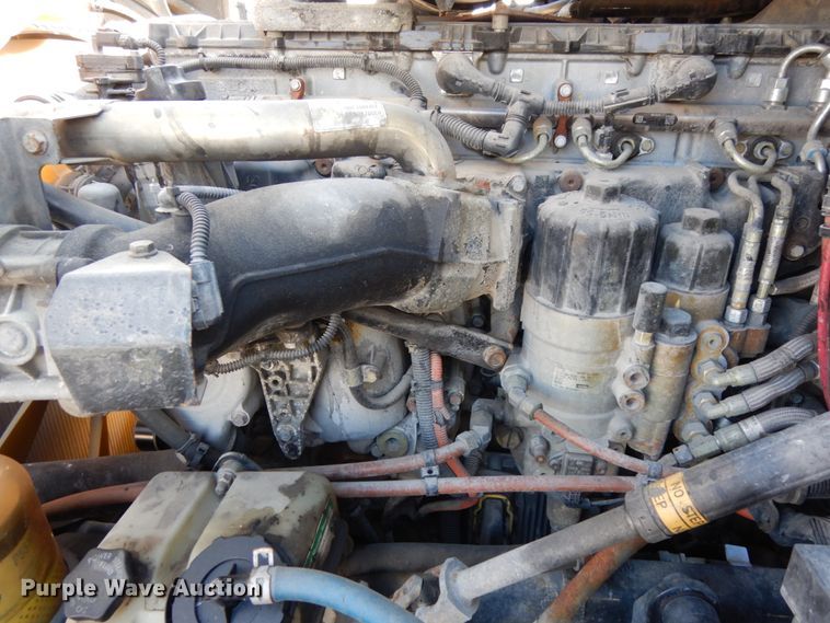 image for item DJ5801 2013 Freightliner Cascadia 125  semi truck