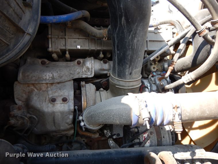 image for item DJ5801 2013 Freightliner Cascadia 125  semi truck