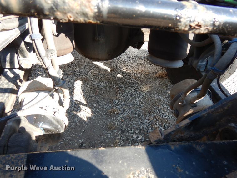 image for item DJ5801 2013 Freightliner Cascadia 125  semi truck