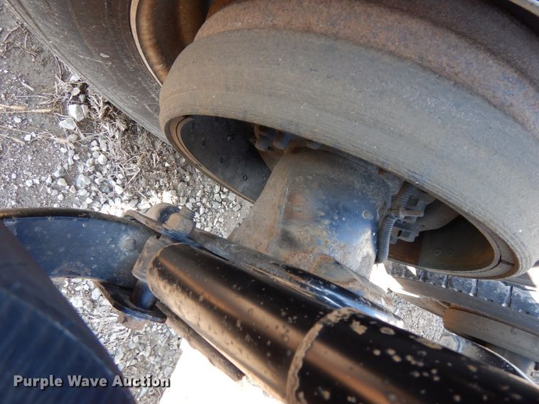 image for item DJ5801 2013 Freightliner Cascadia 125  semi truck