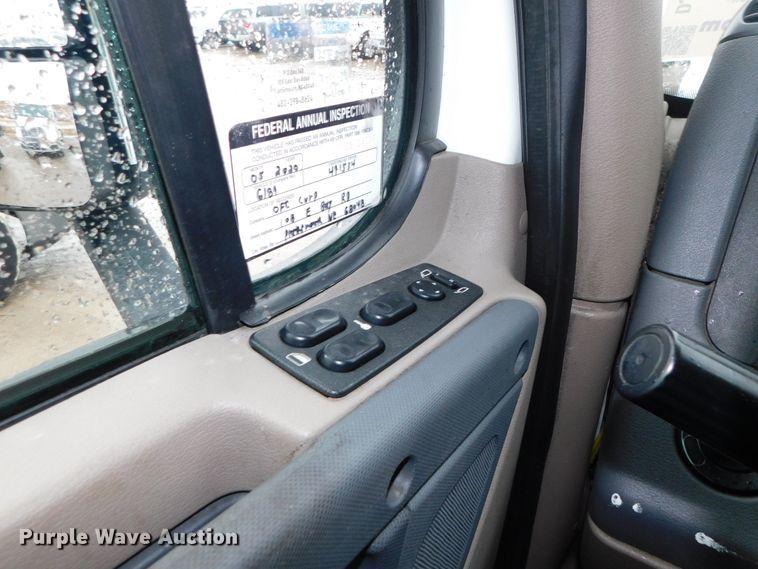 image for item DJ5925 2013 Freightliner Cascadia 125  semi truck