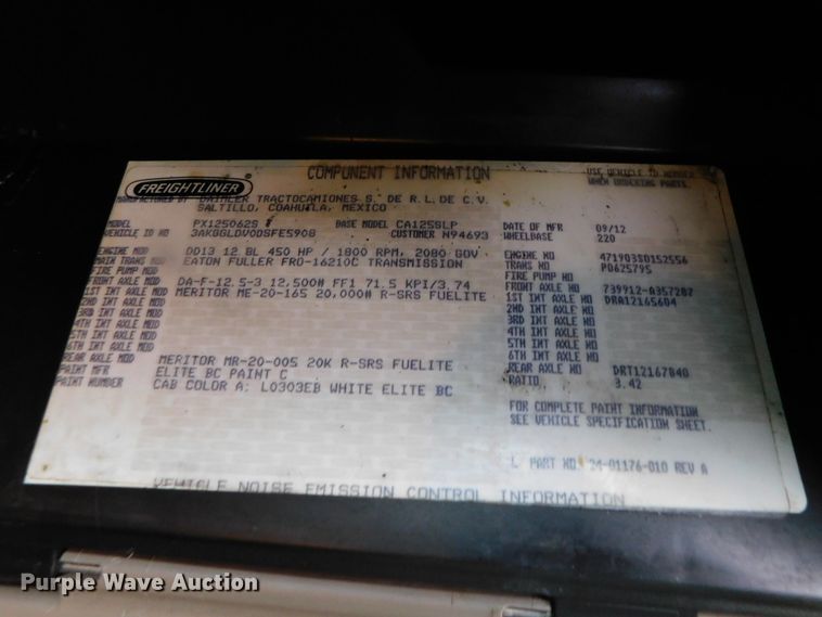 image for item DJ5925 2013 Freightliner Cascadia 125  semi truck