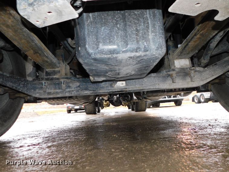 image for item DJ5925 2013 Freightliner Cascadia 125  semi truck