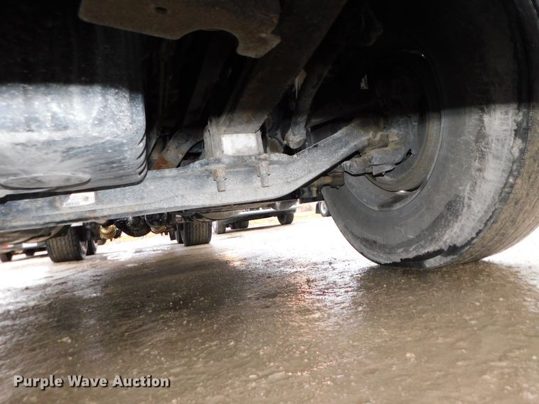 image for item DJ5925 2013 Freightliner Cascadia 125  semi truck