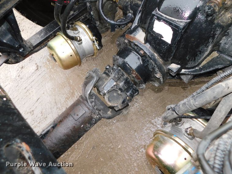 image for item DJ5925 2013 Freightliner Cascadia 125  semi truck