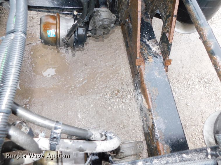 image for item DJ5925 2013 Freightliner Cascadia 125  semi truck