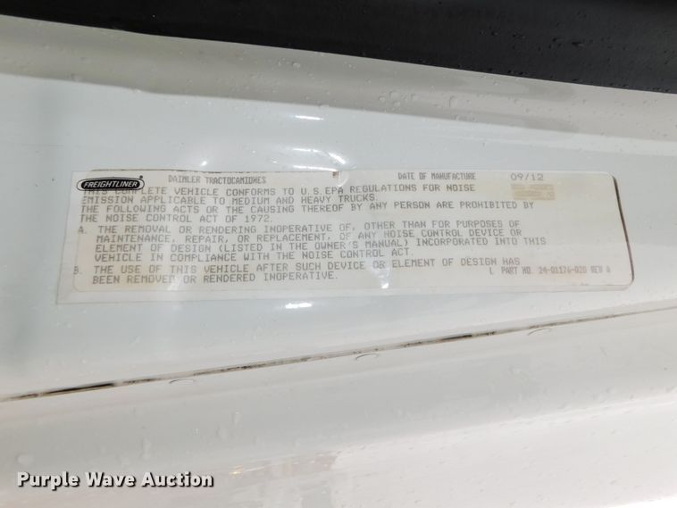 image for item DJ5925 2013 Freightliner Cascadia 125  semi truck