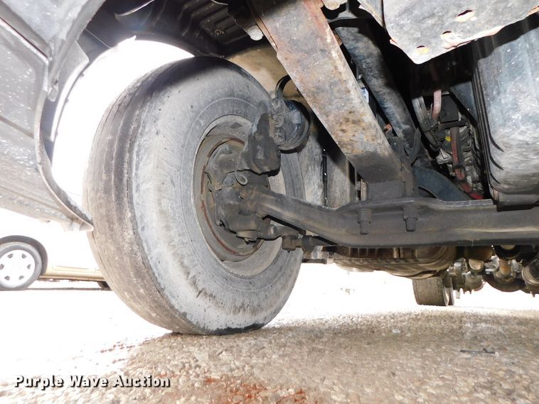 image for item DJ5926 2013 Freightliner Cascadia 125  semi truck