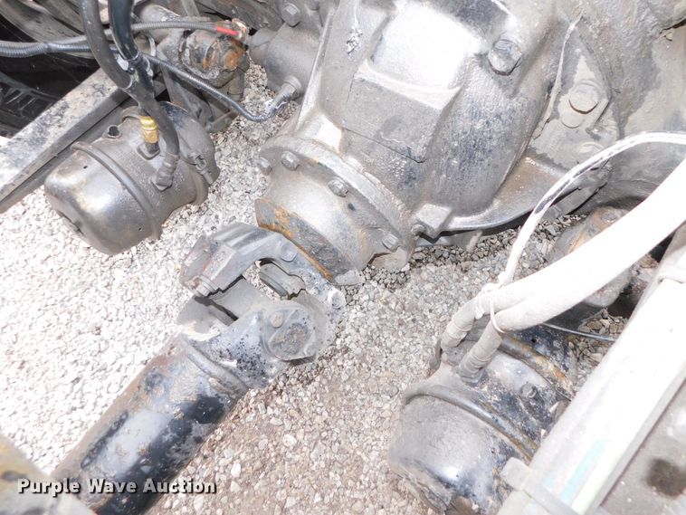 image for item DJ5926 2013 Freightliner Cascadia 125  semi truck