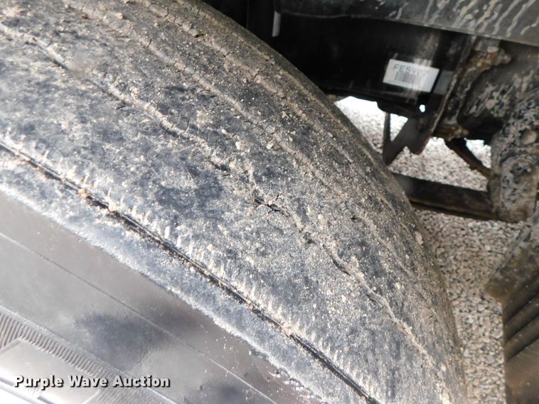 image for item DJ5926 2013 Freightliner Cascadia 125  semi truck