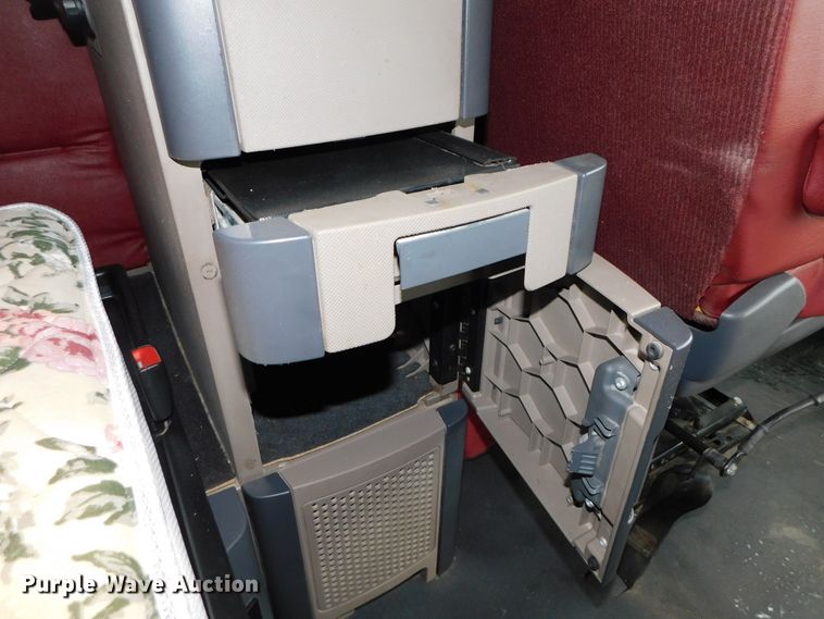 image for item DJ5927 2012 Freightliner Cascadia 125  semi truck