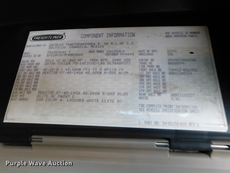 image for item DJ5927 2012 Freightliner Cascadia 125  semi truck