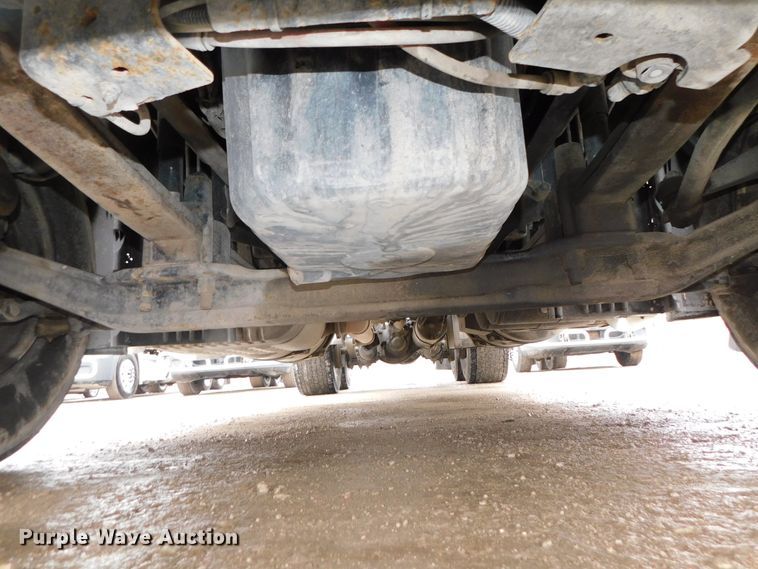 image for item DJ5927 2012 Freightliner Cascadia 125  semi truck