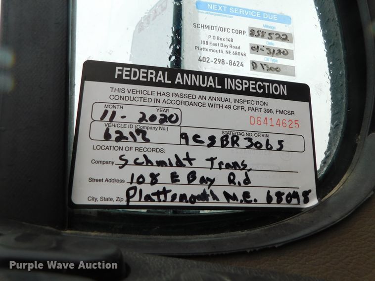 image for item DJ5927 2012 Freightliner Cascadia 125  semi truck