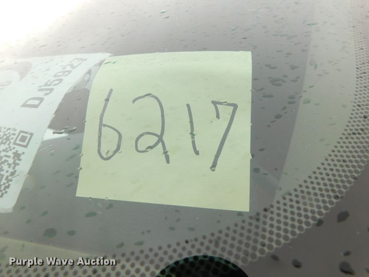 image for item DJ5927 2012 Freightliner Cascadia 125  semi truck