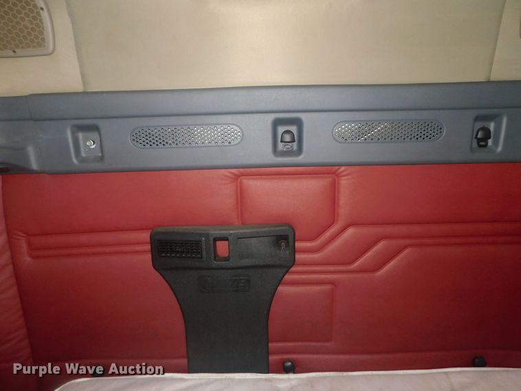 image for item DJ5928 2012 Freightliner Cascadia 125  semi truck