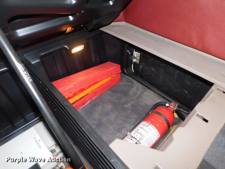 image for item DJ5928 2012 Freightliner Cascadia 125  semi truck