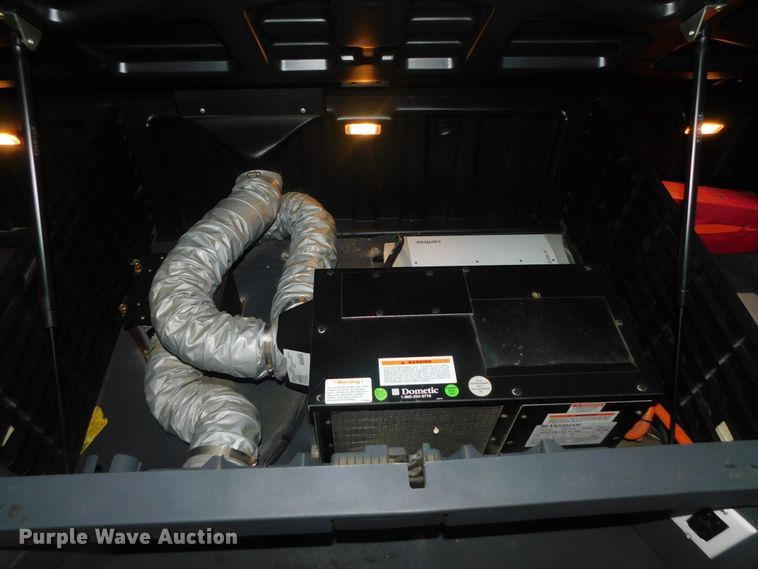 image for item DJ5928 2012 Freightliner Cascadia 125  semi truck