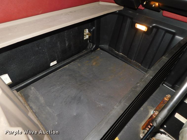 image for item DJ5928 2012 Freightliner Cascadia 125  semi truck