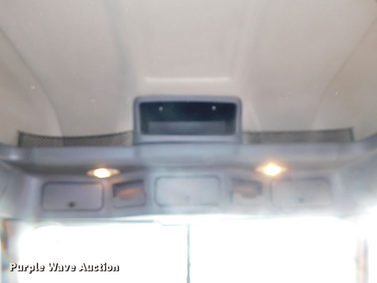 image for item DJ5928 2012 Freightliner Cascadia 125  semi truck