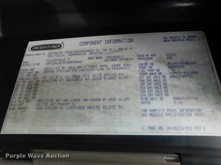 image for item DJ5928 2012 Freightliner Cascadia 125  semi truck