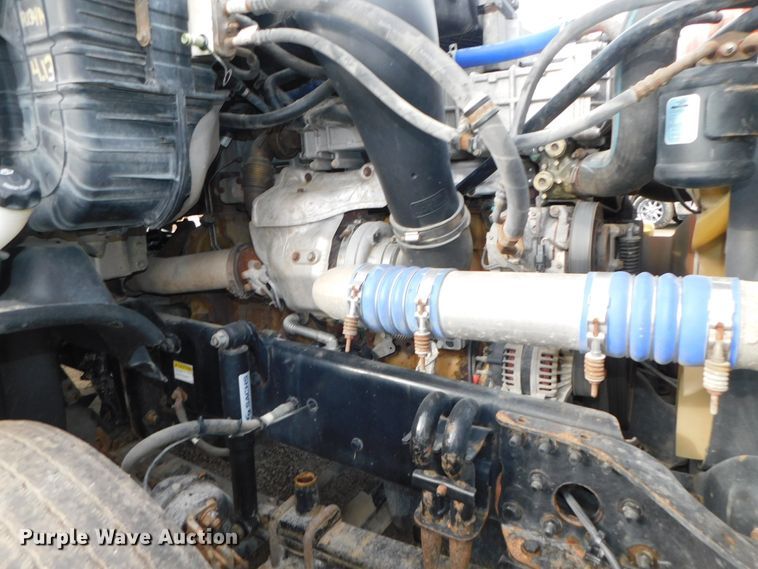 image for item DJ5928 2012 Freightliner Cascadia 125  semi truck