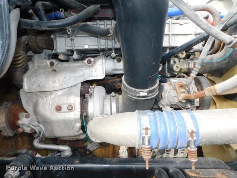 image for item DJ5928 2012 Freightliner Cascadia 125  semi truck