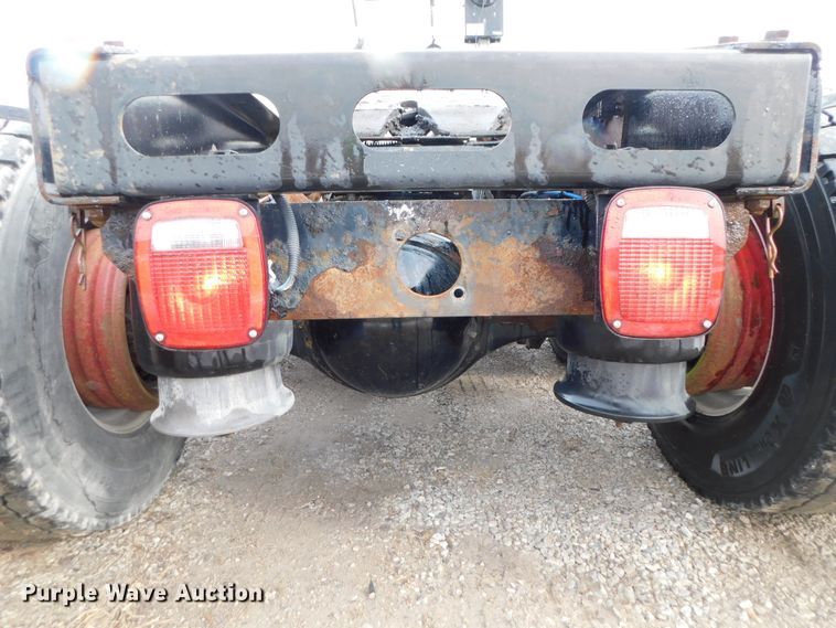 image for item DJ5928 2012 Freightliner Cascadia 125  semi truck