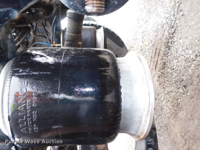 image for item DJ5928 2012 Freightliner Cascadia 125  semi truck