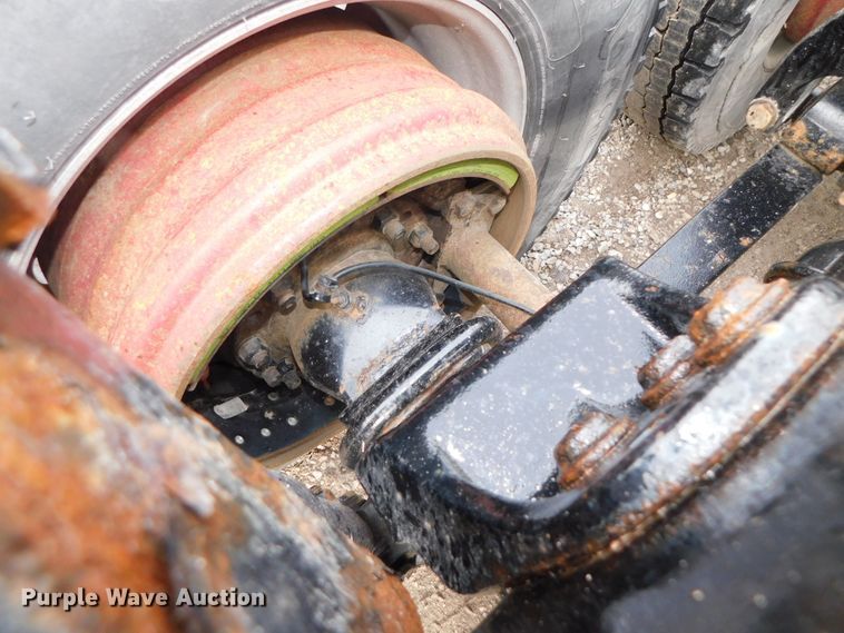 image for item DJ5928 2012 Freightliner Cascadia 125  semi truck