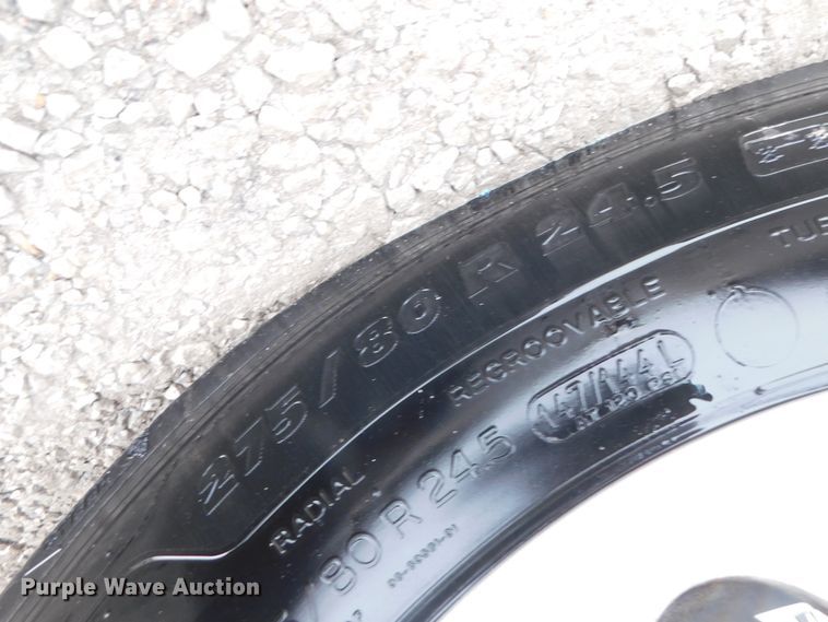 image for item DJ5928 2012 Freightliner Cascadia 125  semi truck