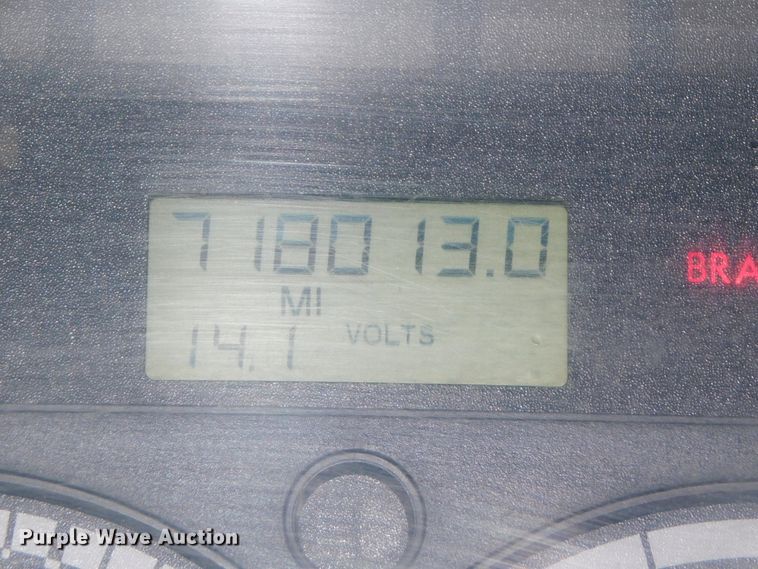 image for item DJ5929 2013 Freightliner Cascadia 125  semi truck