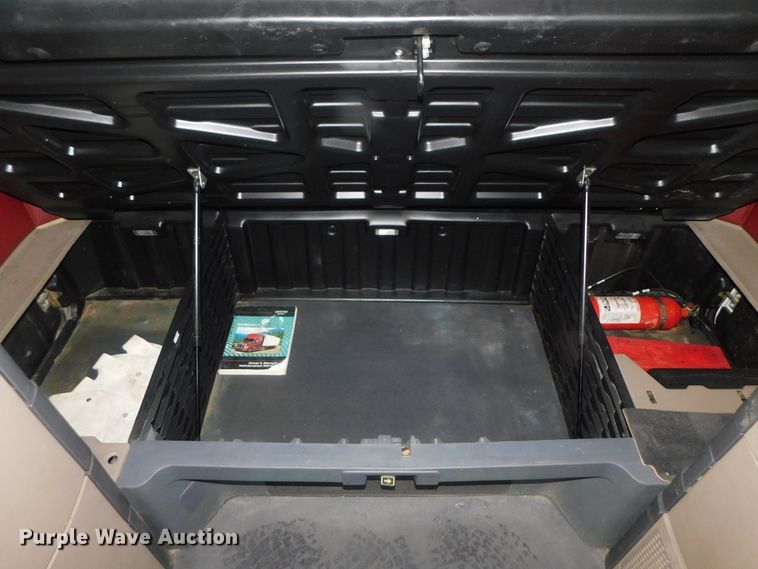 image for item DJ5929 2013 Freightliner Cascadia 125  semi truck