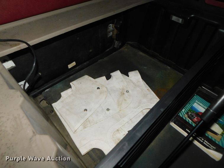 image for item DJ5929 2013 Freightliner Cascadia 125  semi truck