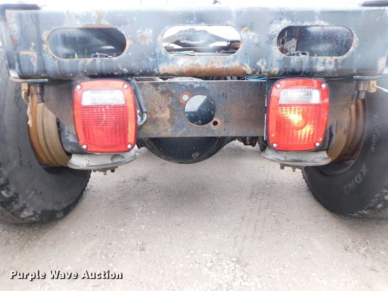 image for item DJ5929 2013 Freightliner Cascadia 125  semi truck