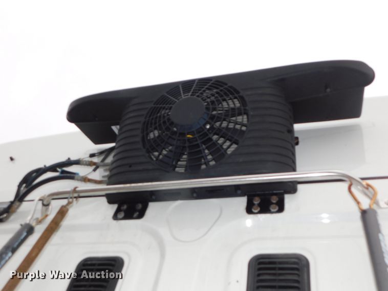 image for item DJ5929 2013 Freightliner Cascadia 125  semi truck