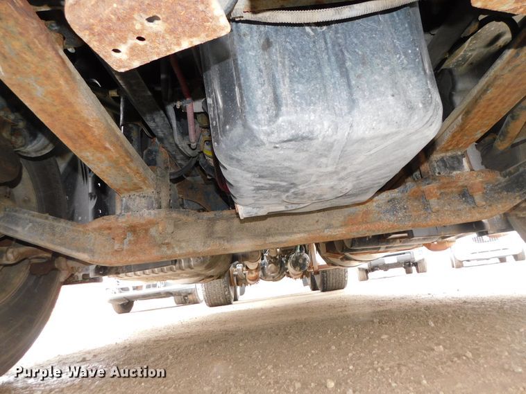 image for item DJ5929 2013 Freightliner Cascadia 125  semi truck