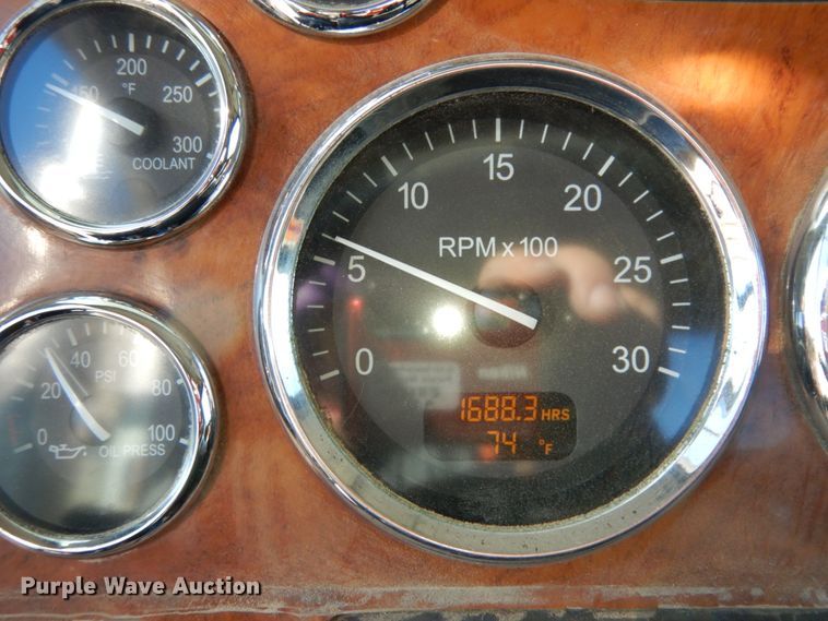 image for item DJ8103 2009 Peterbilt 384  semi truck