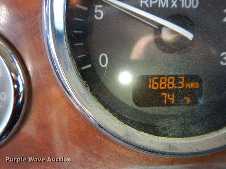 image for item DJ8103 2009 Peterbilt 384  semi truck