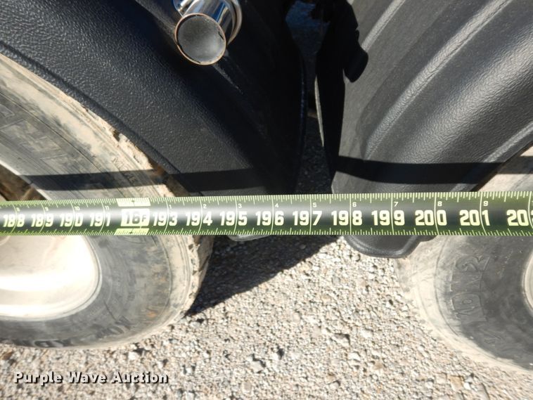 image for item DJ8103 2009 Peterbilt 384  semi truck