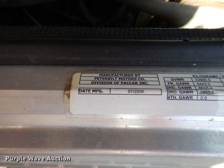 image for item DJ8103 2009 Peterbilt 384  semi truck