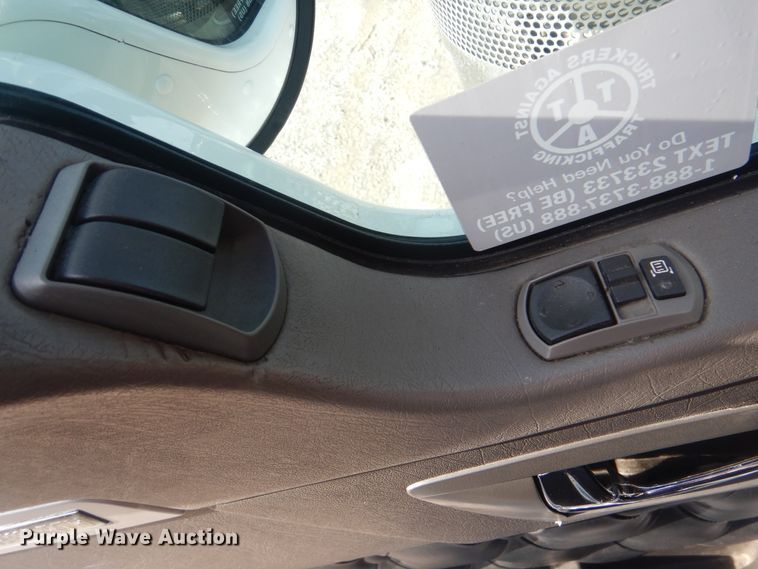 image for item DJ8587 2016 Kenworth W900  semi truck