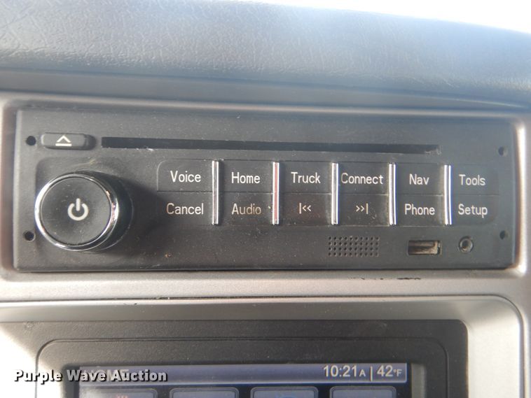 image for item DJ8587 2016 Kenworth W900  semi truck