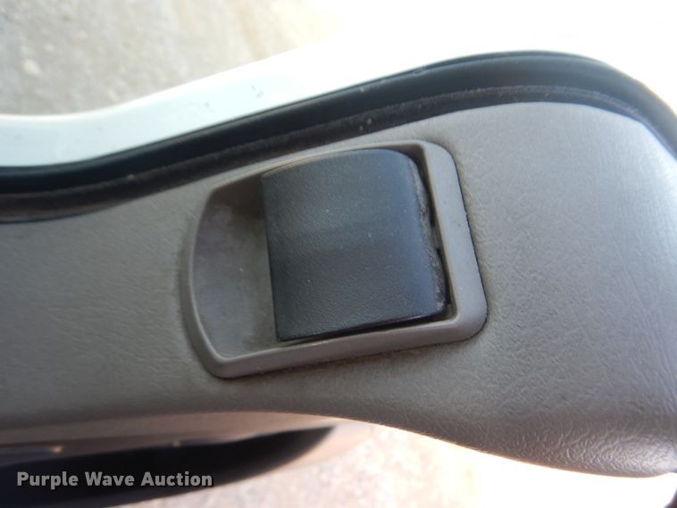 image for item DJ8587 2016 Kenworth W900  semi truck